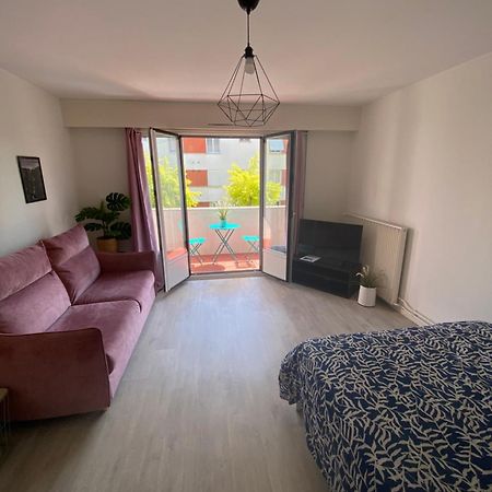 T1 GRAND STUDIO -4 PERSONNES-DISNEYLAND- PARIS a 10 minutes Thorigny-sur-Marne Exterior foto